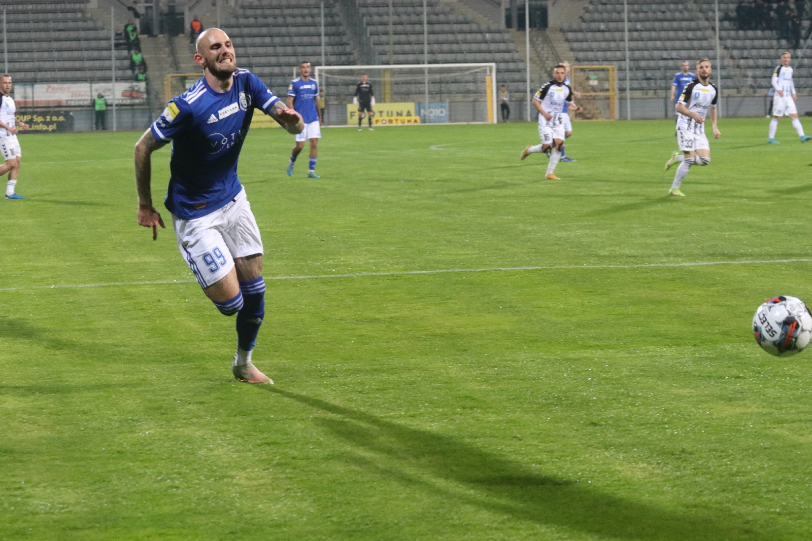 Miedź Legnica traci dwa punkty z Sandecją Nowy Sącz       	