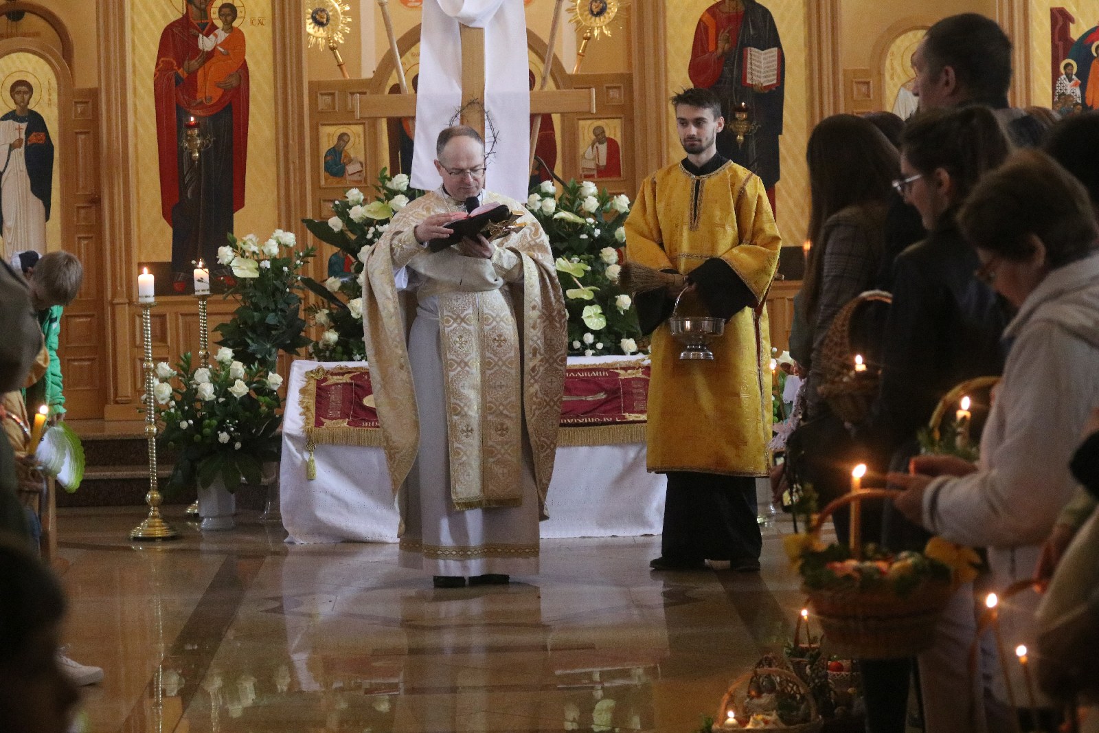 Święcenie pokarmów w parafii greckokatolickiej w Legnicy