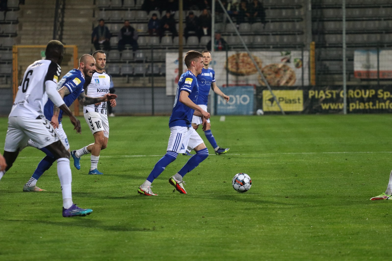Miedź Legnica traci dwa punkty z Sandecją Nowy Sącz       	