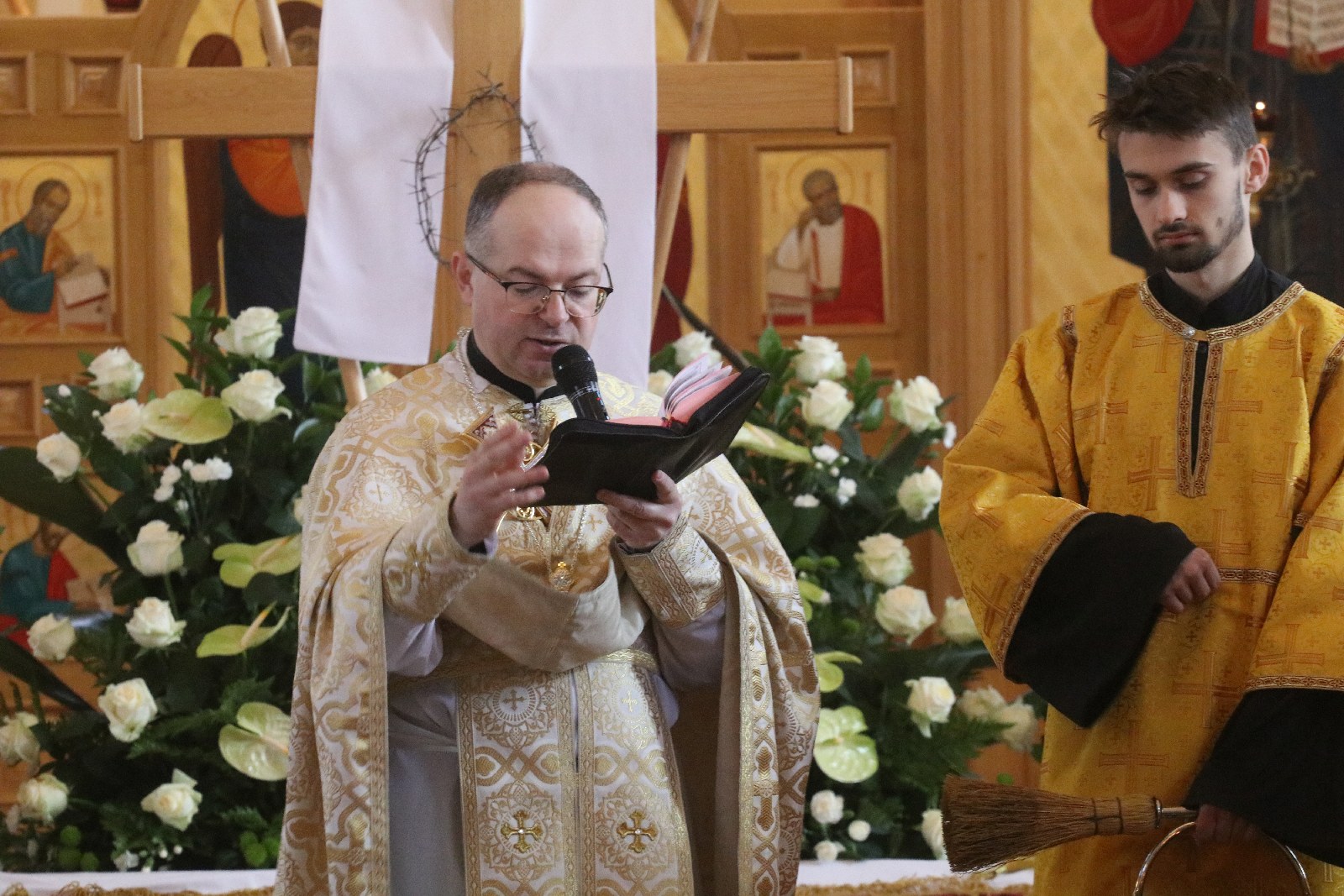 Święcenie pokarmów w parafii greckokatolickiej w Legnicy