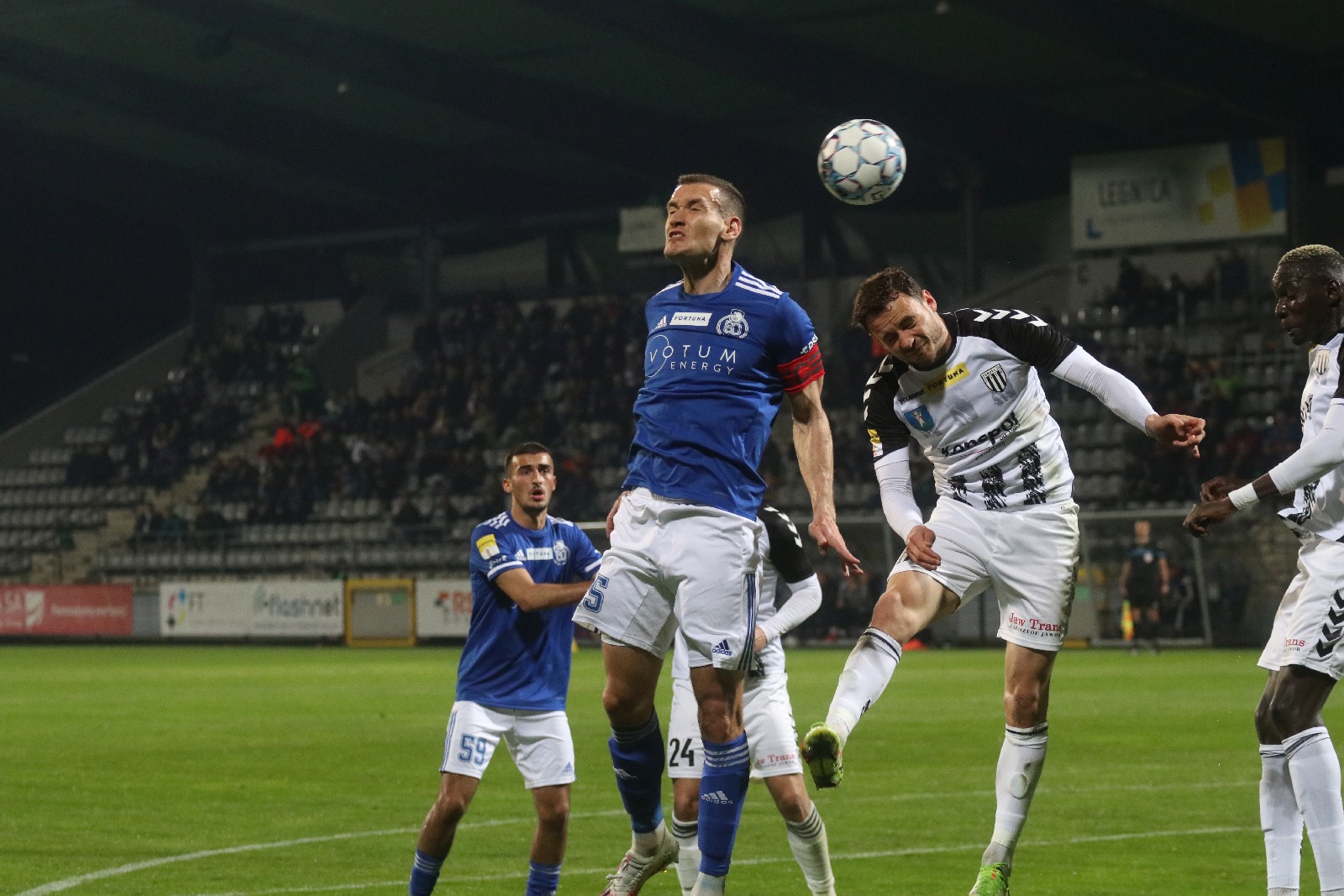 Miedź Legnica traci dwa punkty z Sandecją Nowy Sącz       	