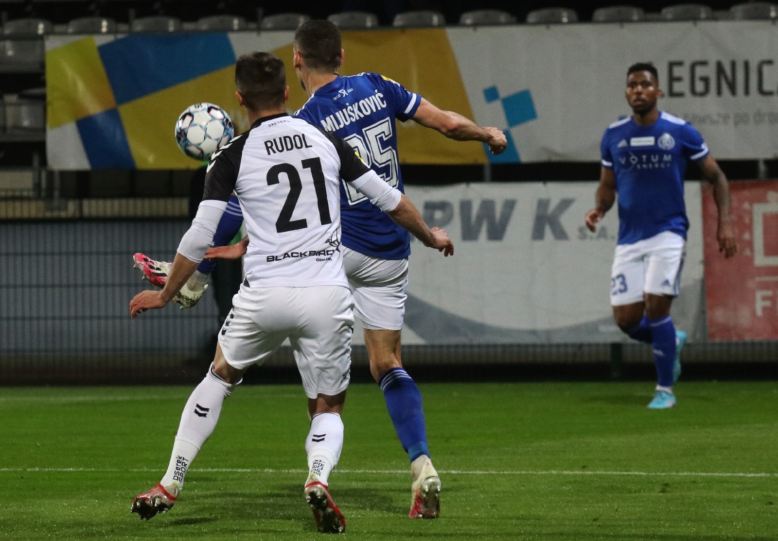 Miedź Legnica traci dwa punkty z Sandecją Nowy Sącz       	