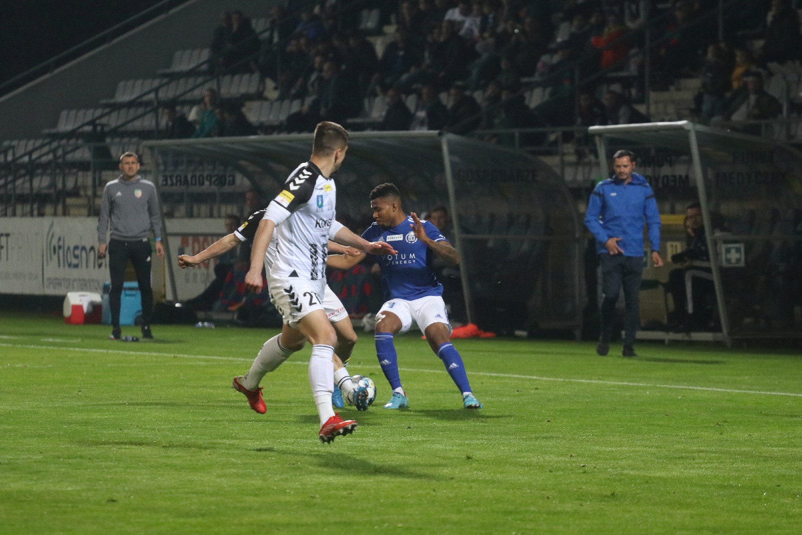 Miedź Legnica traci dwa punkty z Sandecją Nowy Sącz       	