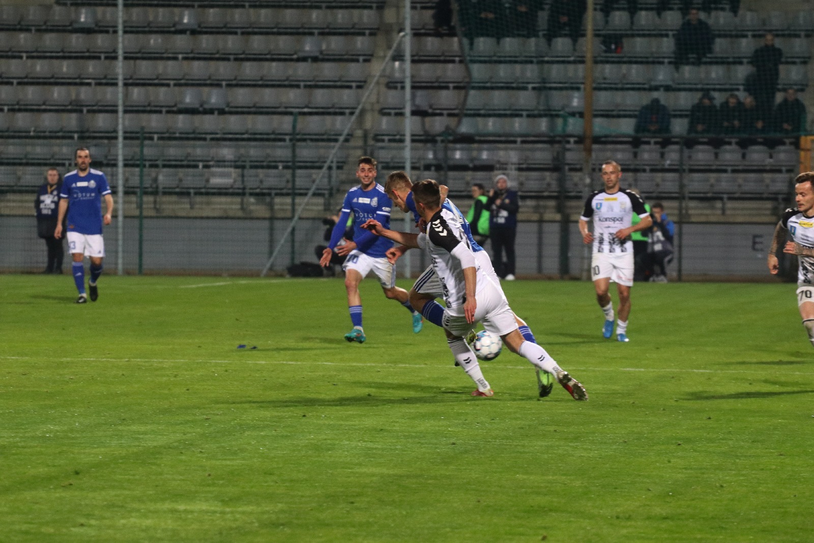 Miedź Legnica traci dwa punkty z Sandecją Nowy Sącz       	