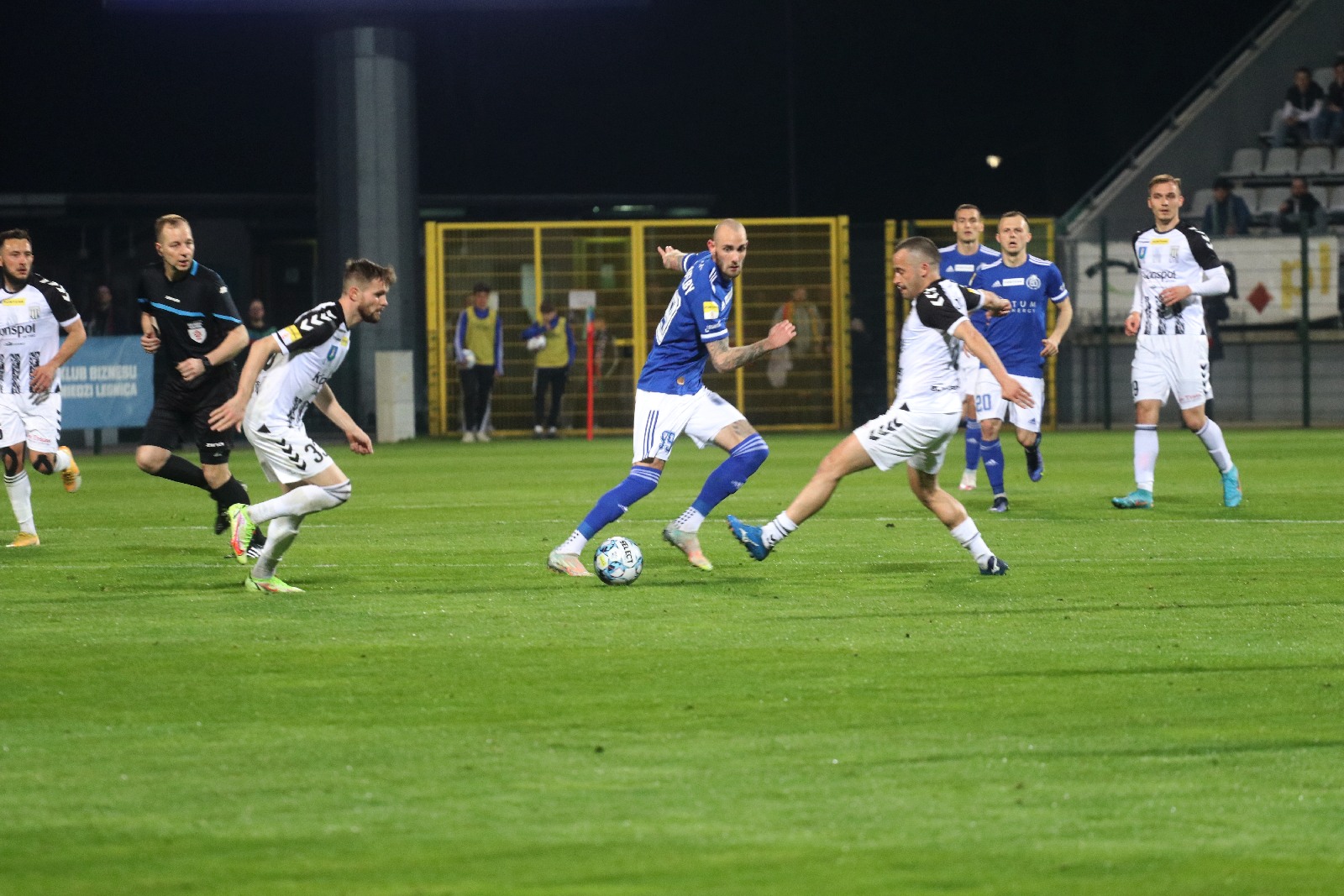 Miedź Legnica traci dwa punkty z Sandecją Nowy Sącz       	