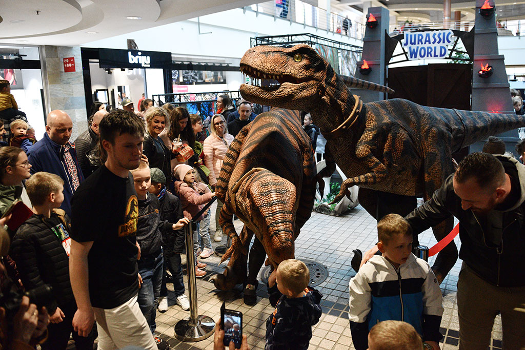Wycieczka do świata prahistorii. Oko w oko z dinozaurami