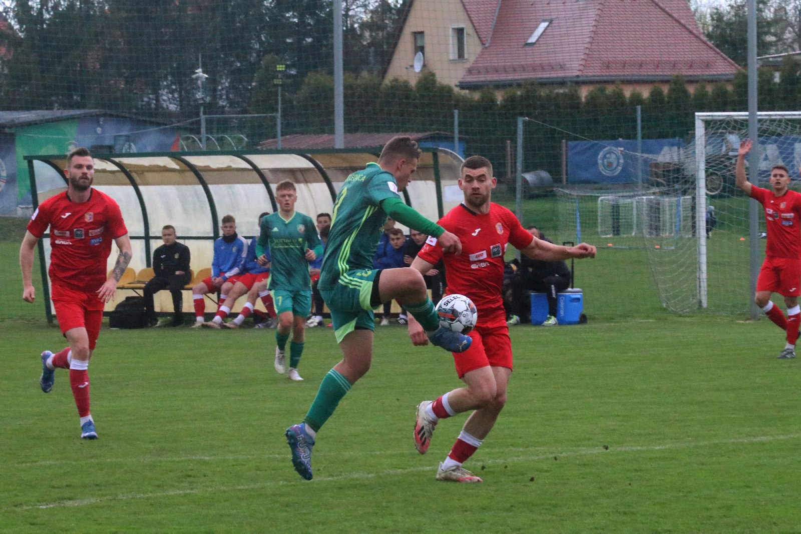 Niespodzianka przy Świerkowej. Remis rezerw Miedzi ze Stalą