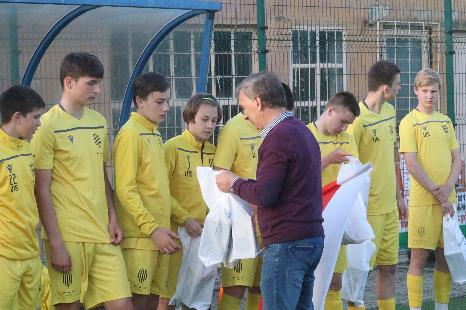Juniorzy ze Lwowa lepsi od juniorów Konfeksu Legnica