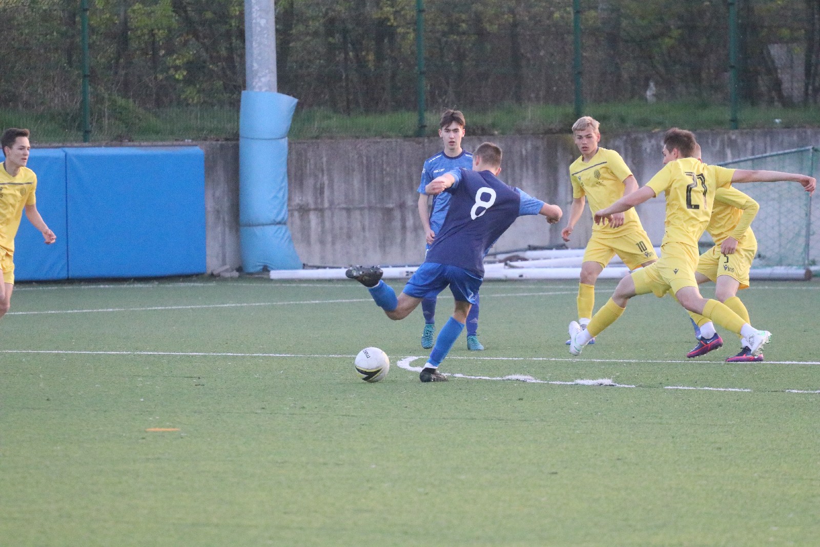 Juniorzy ze Lwowa lepsi od juniorów Konfeksu Legnica