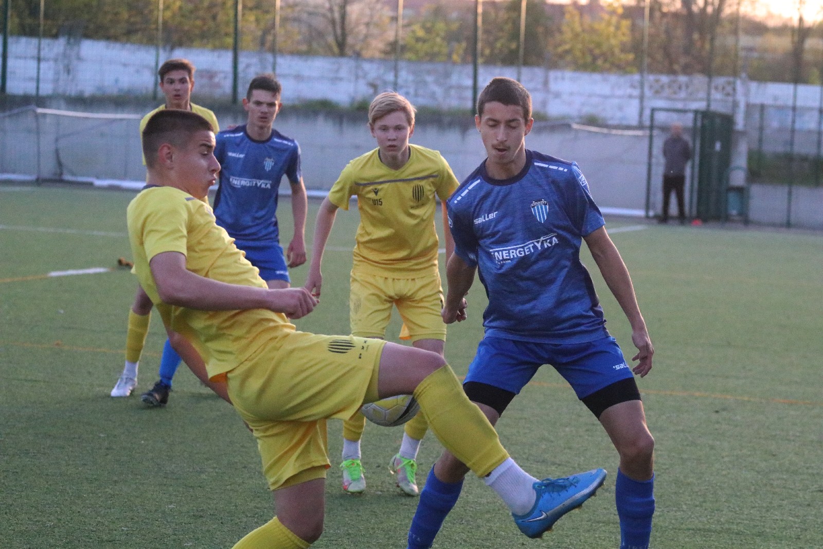Juniorzy ze Lwowa lepsi od juniorów Konfeksu Legnica