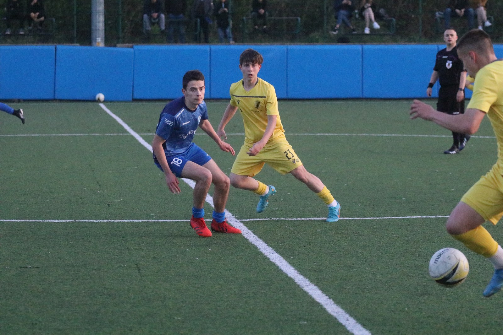 Juniorzy ze Lwowa lepsi od juniorów Konfeksu Legnica