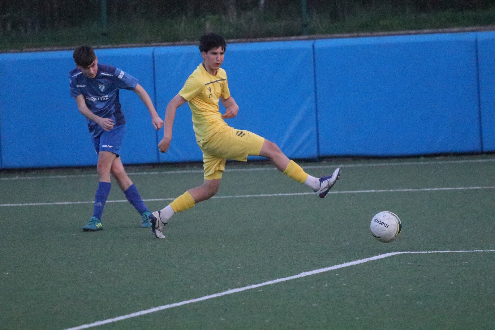 Juniorzy ze Lwowa lepsi od juniorów Konfeksu Legnica