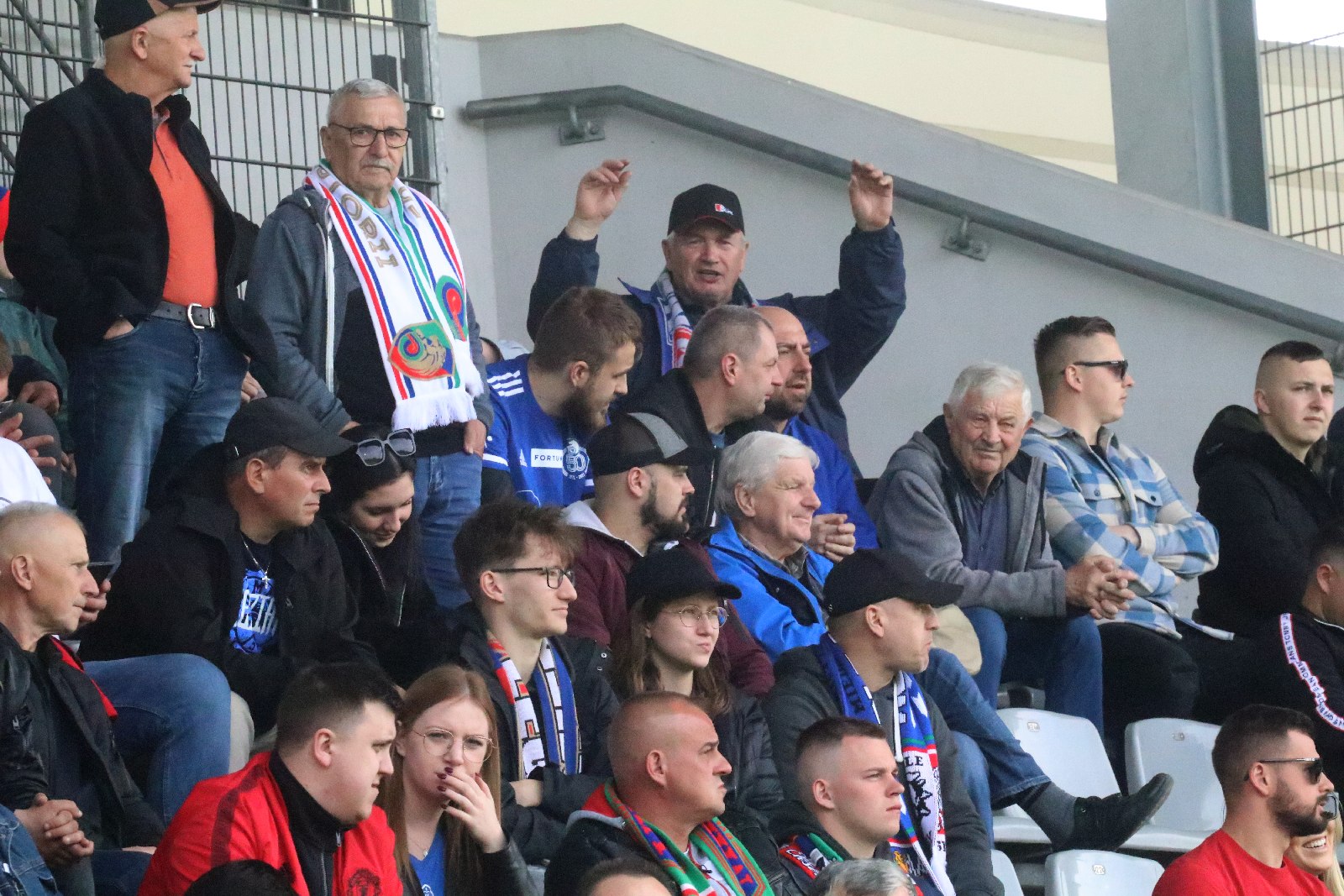 Ponad cztery tysiące kibiców oglądało mecz Miedź - Chrobry