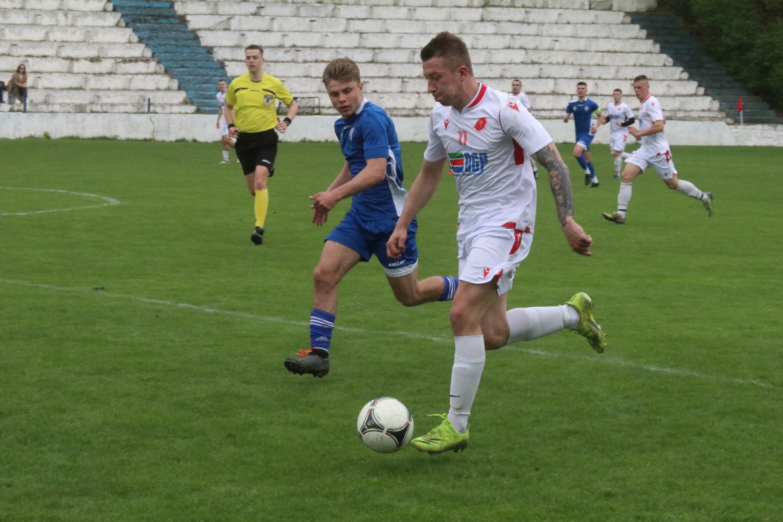 Dziewięć bramek podczas pojedynku Konfeksu z Iskrą