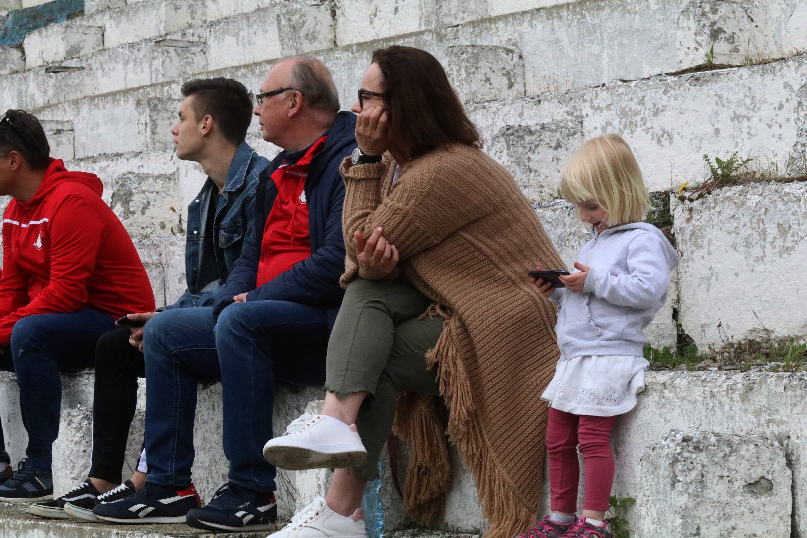 Dziewięć bramek podczas pojedynku Konfeksu z Iskrą
