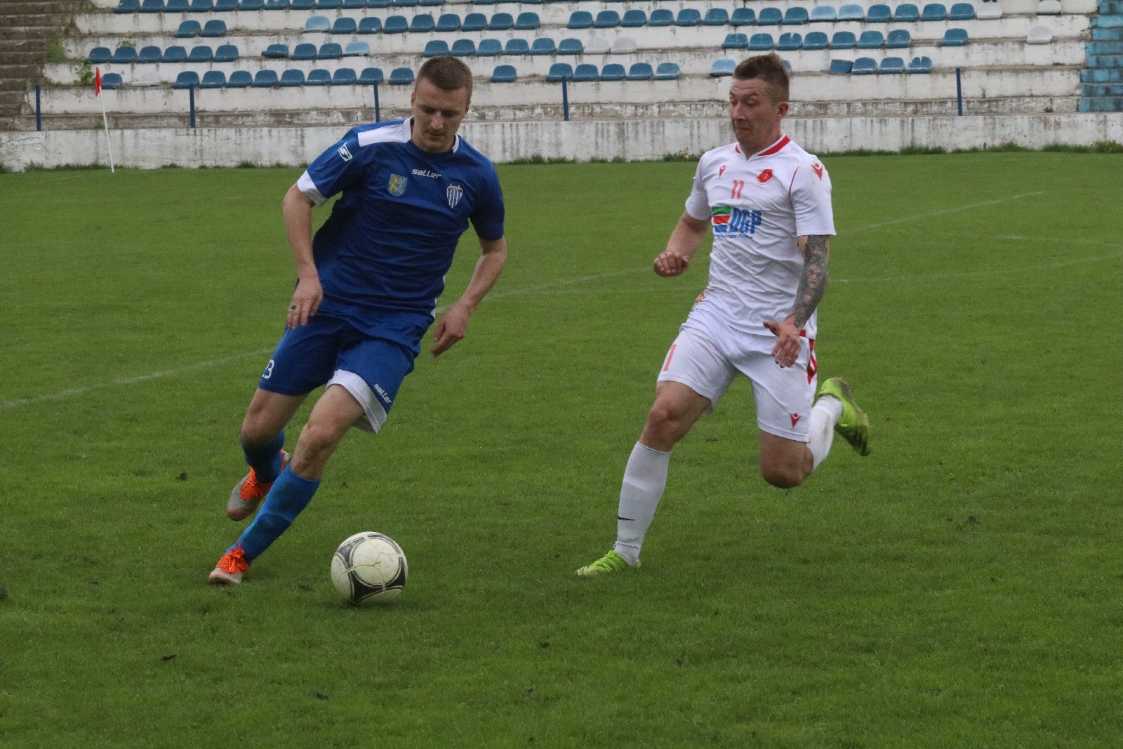 Dziewięć bramek podczas pojedynku Konfeksu z Iskrą
