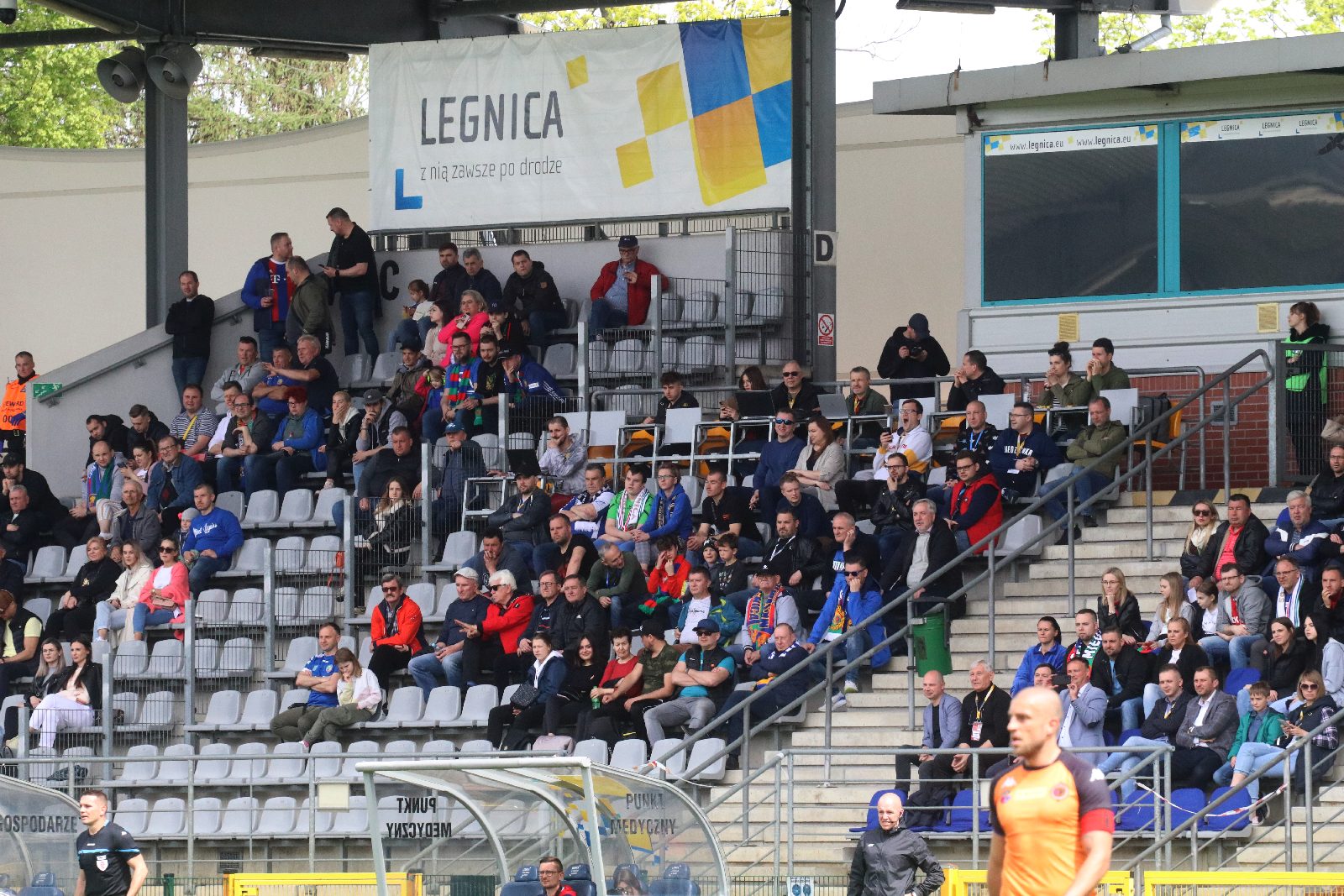 Miedź Legnica po golu Patryka Makucha pokonała Chrobrego