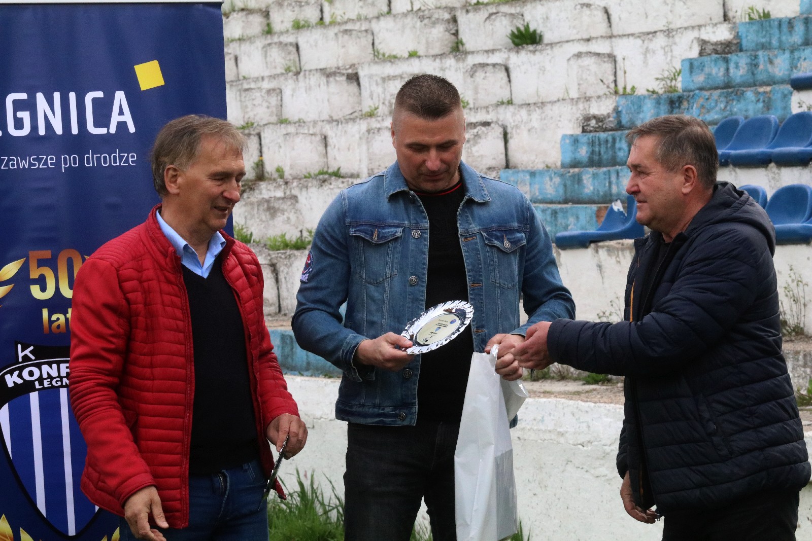 Dziewięć bramek podczas pojedynku Konfeksu z Iskrą