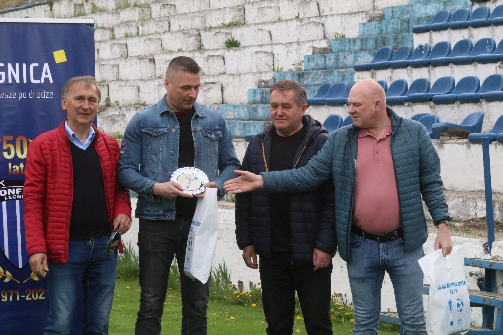 Dziewięć bramek podczas pojedynku Konfeksu z Iskrą