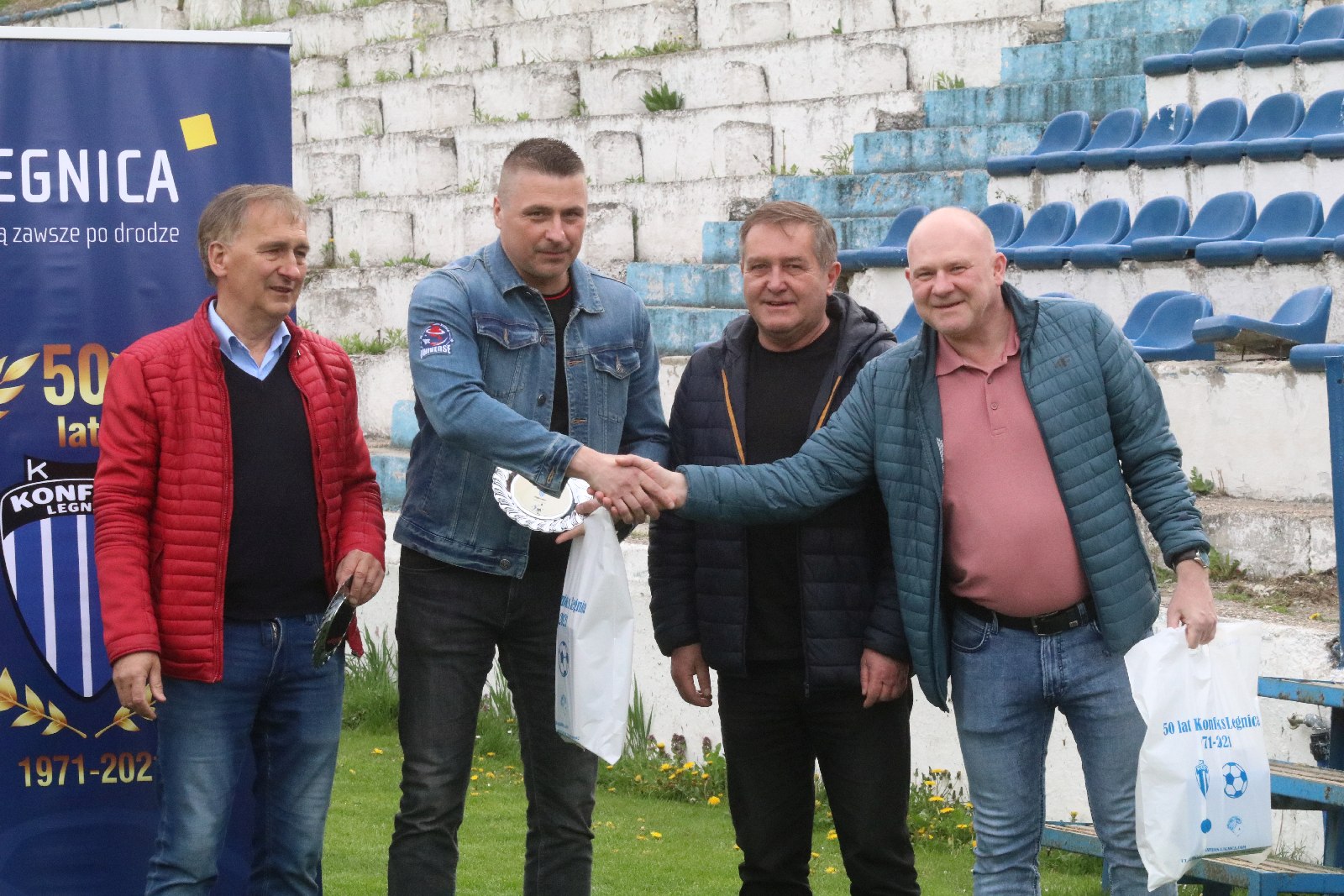 Dziewięć bramek podczas pojedynku Konfeksu z Iskrą