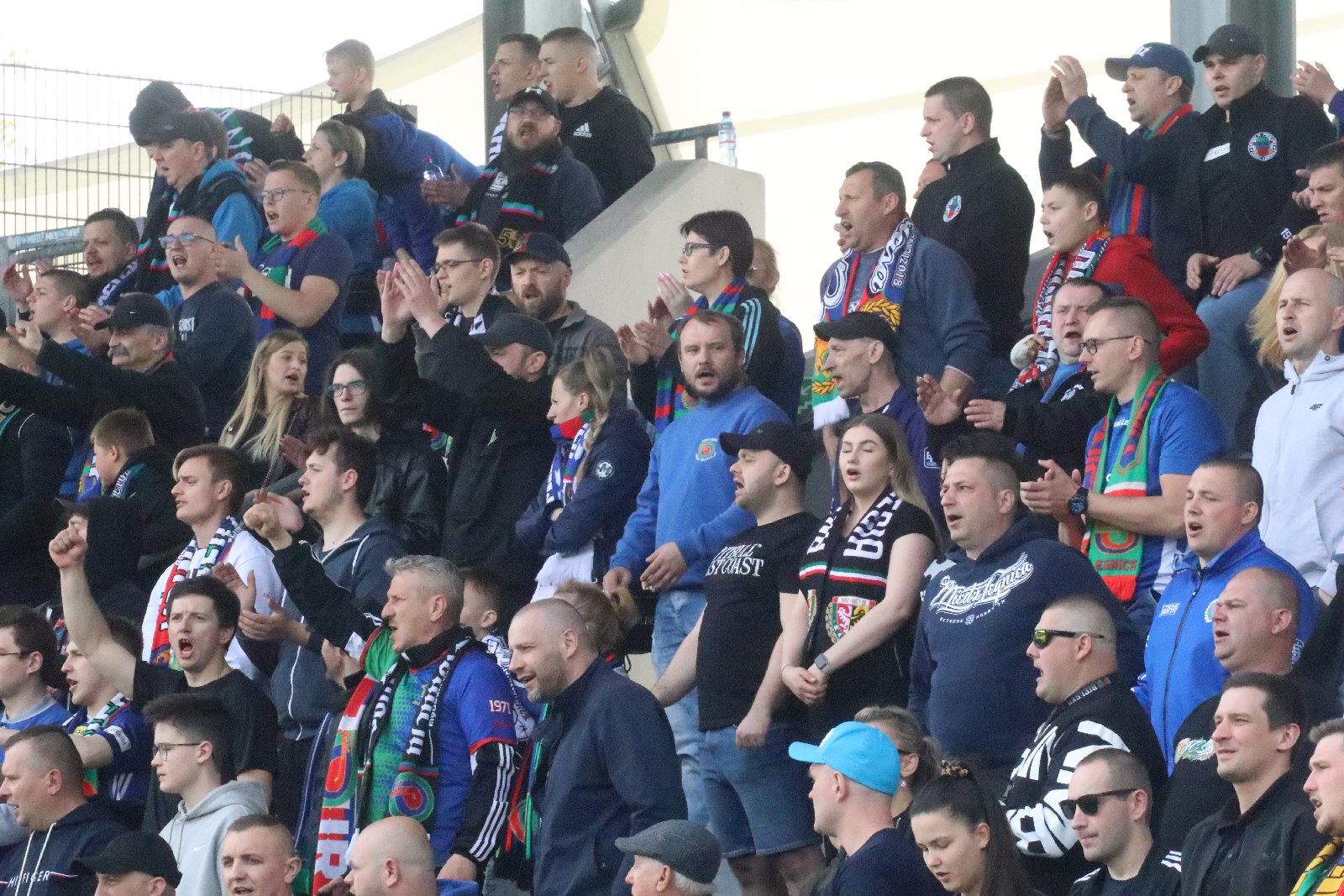 Ponad cztery tysiące kibiców oglądało mecz Miedź - Chrobry