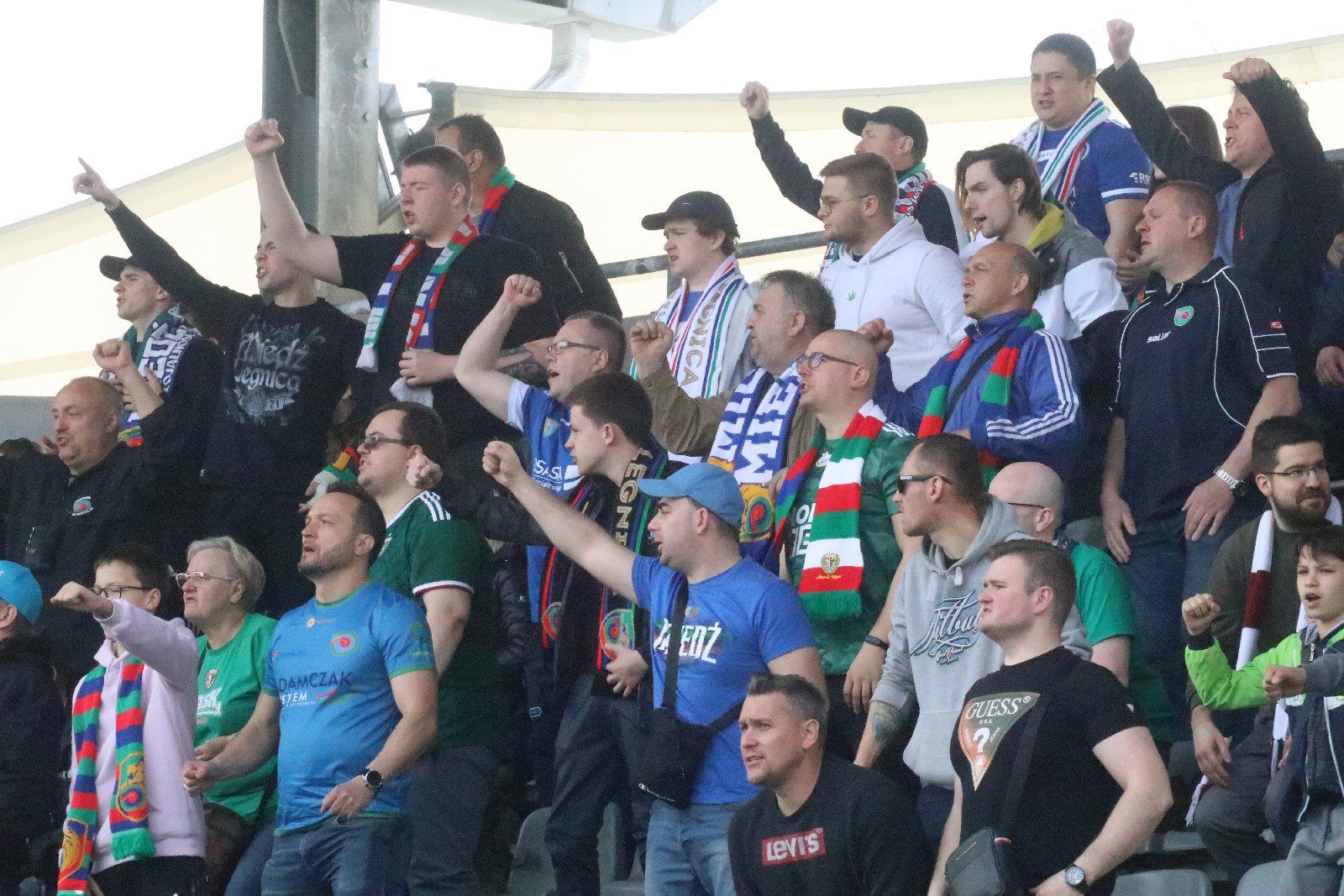 Ponad cztery tysiące kibiców oglądało mecz Miedź - Chrobry