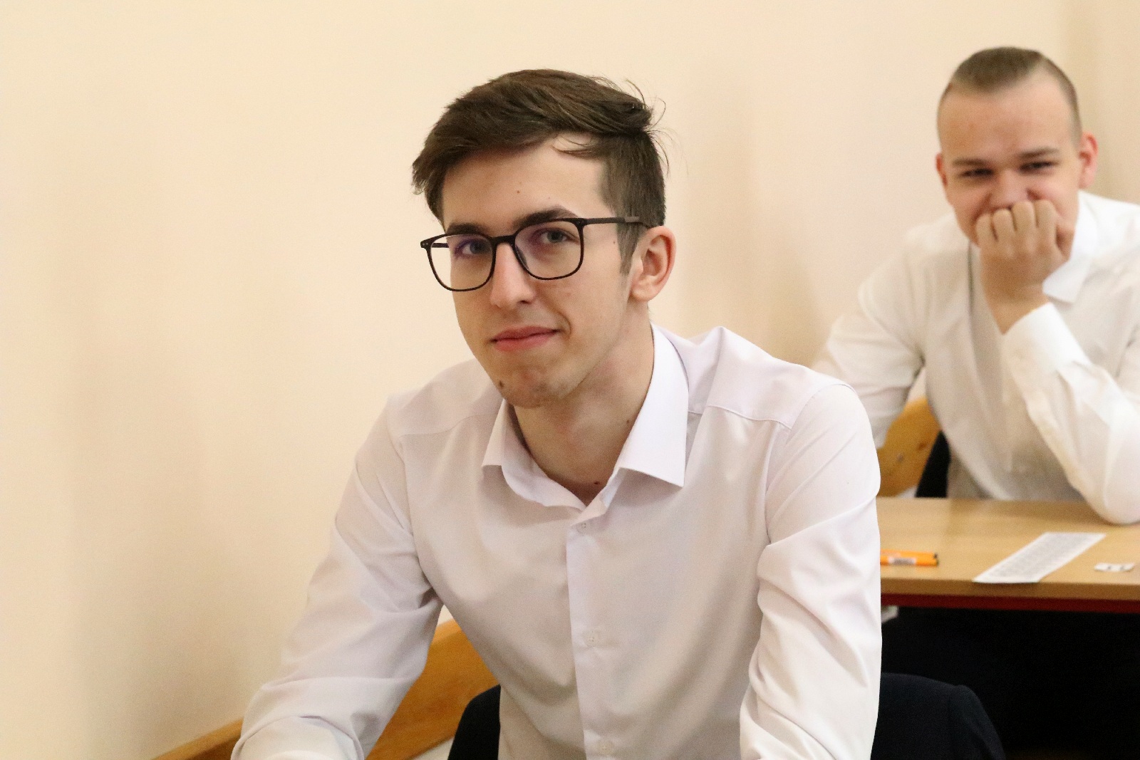 Maturzyści przystąpili do ważnego egzaminu. Zdjęcia z I i V LO