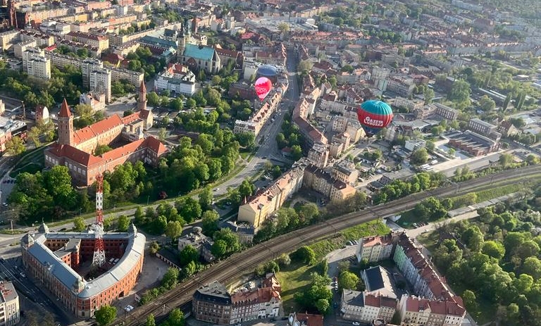 Zobaczcie niesamowity pokaz balonów z okazji Dnia Hutnika