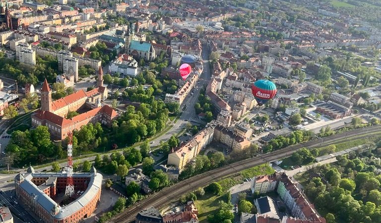 Zobaczcie niesamowity pokaz balonów z okazji Dnia Hutnika