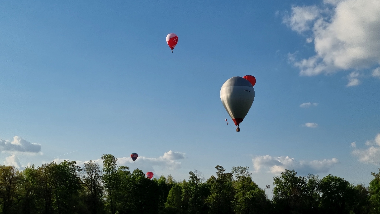 Zobaczcie niesamowity pokaz balonów z okazji Dnia Hutnika