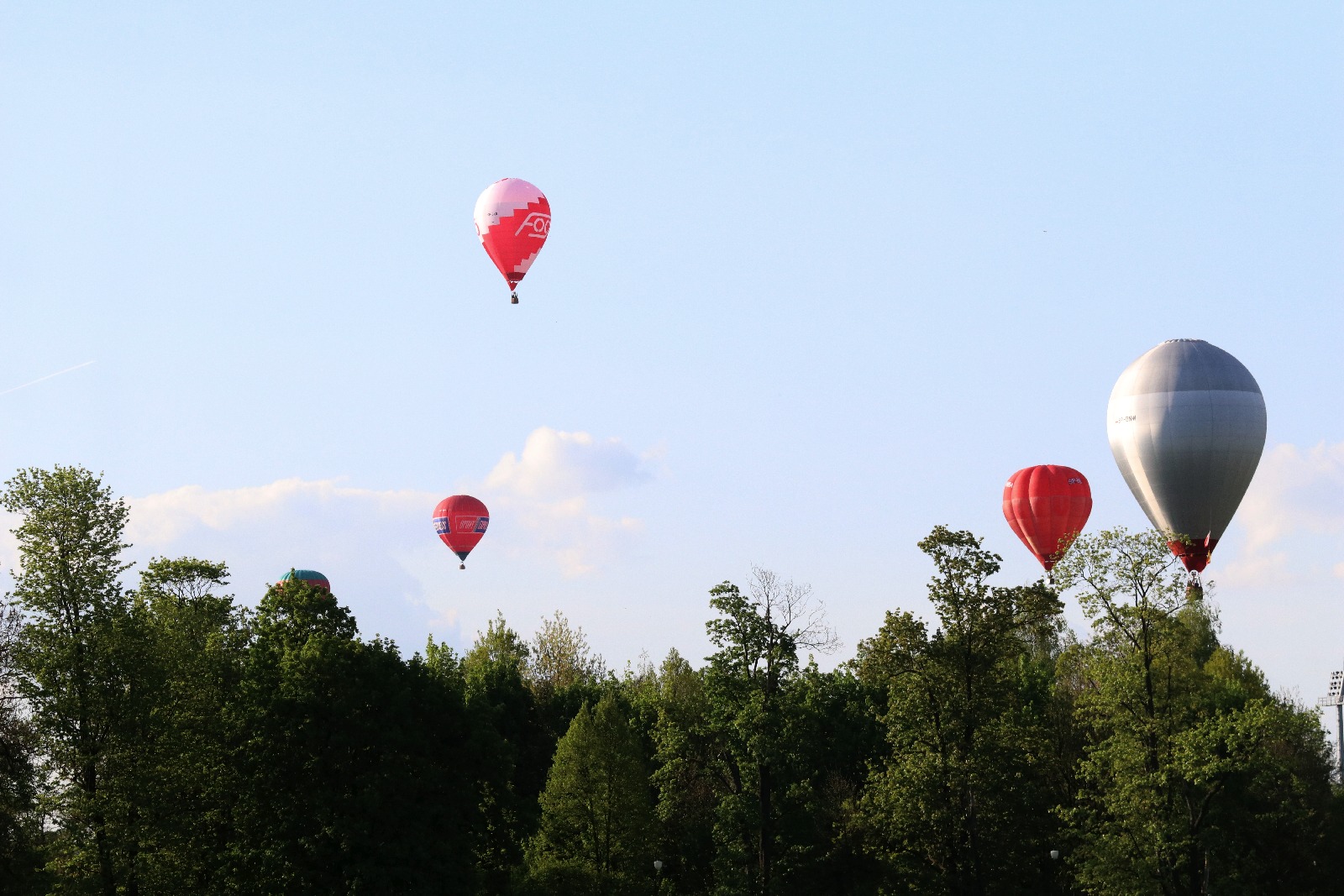 Zobaczcie niesamowity pokaz balonów z okazji Dnia Hutnika