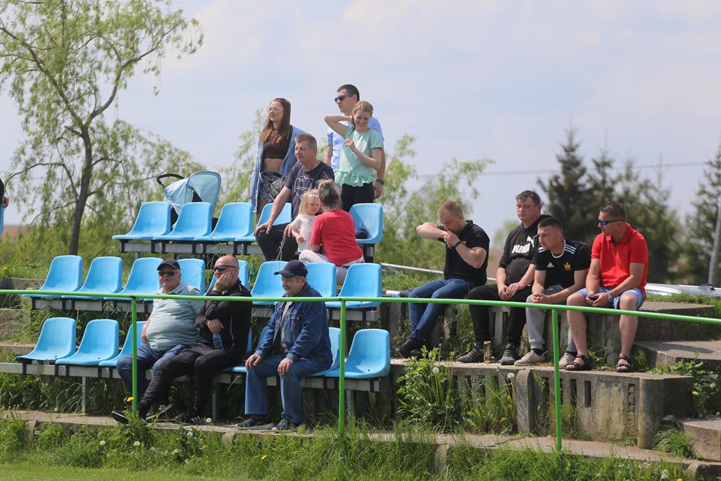 Lider wciąż wygrywa. Odra Malczyca pokonała rezerwy Mewy