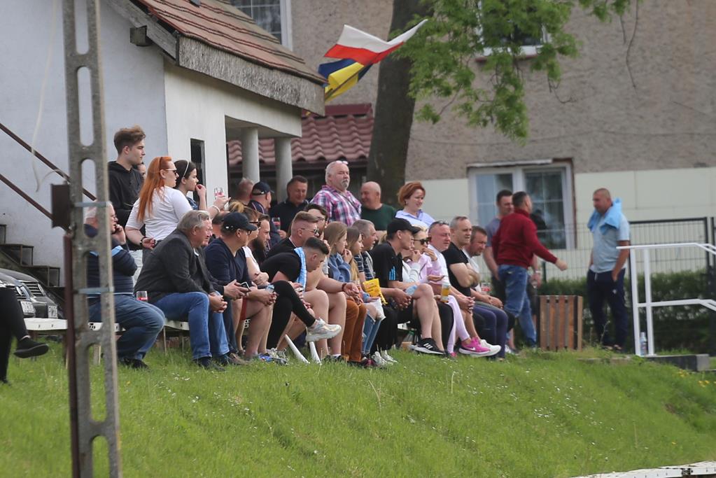 Pewne zwycięstwo. Błękitni pokonali u siebie Zadzior Buczyna