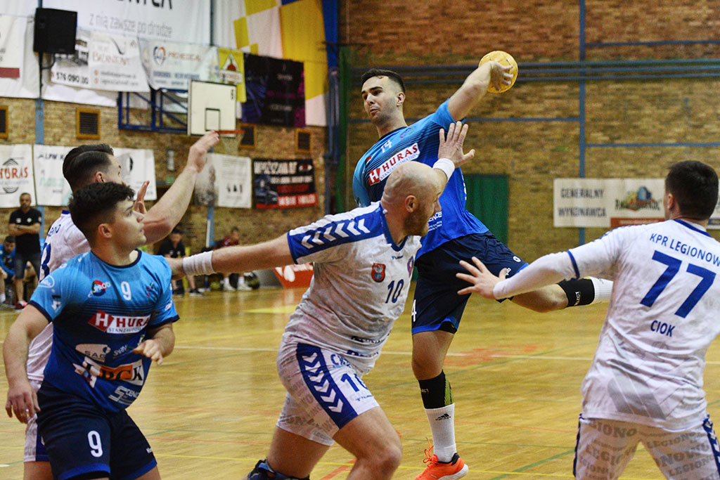 Kiepski koniec sezonu. Siódemka Miedź Huras Legnica przegrała