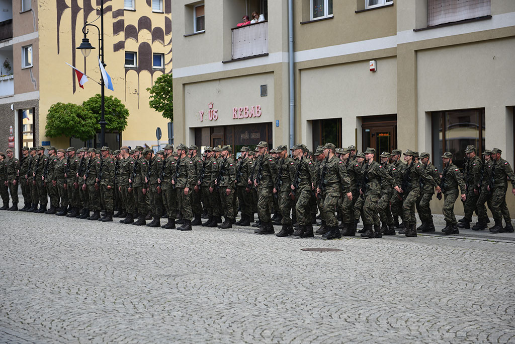 Terytorialsi ślubowali w centrum Legnicy