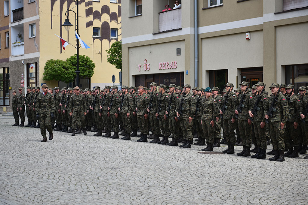 Terytorialsi ślubowali w centrum Legnicy