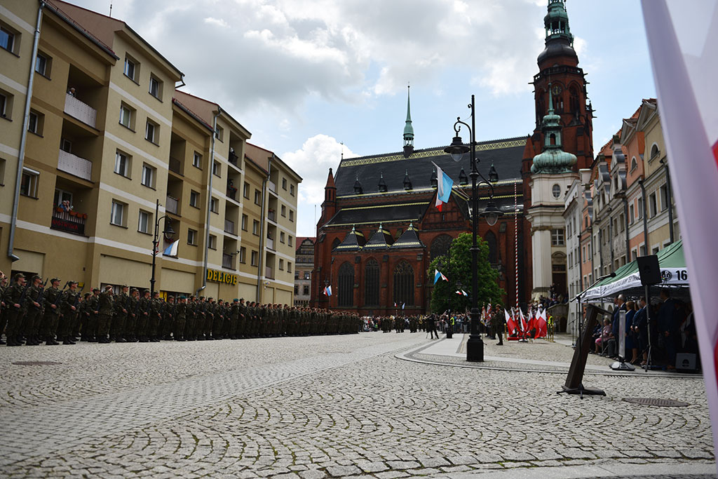 Terytorialsi ślubowali w centrum Legnicy