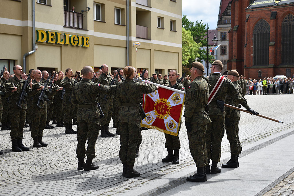 Terytorialsi ślubowali w centrum Legnicy