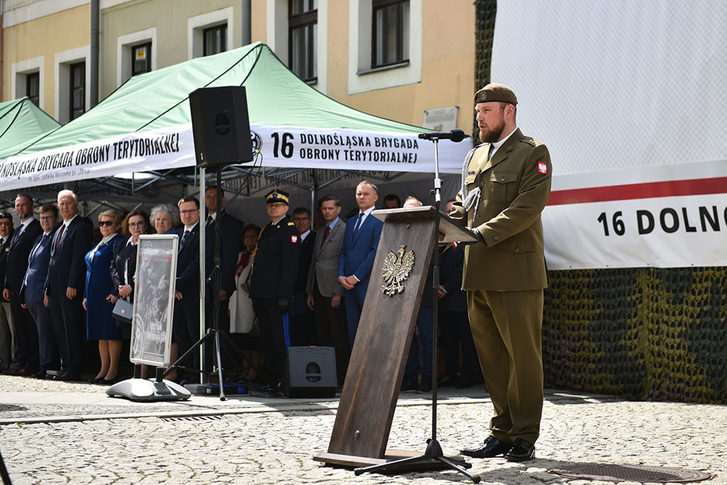 Terytorialsi ślubowali w centrum Legnicy