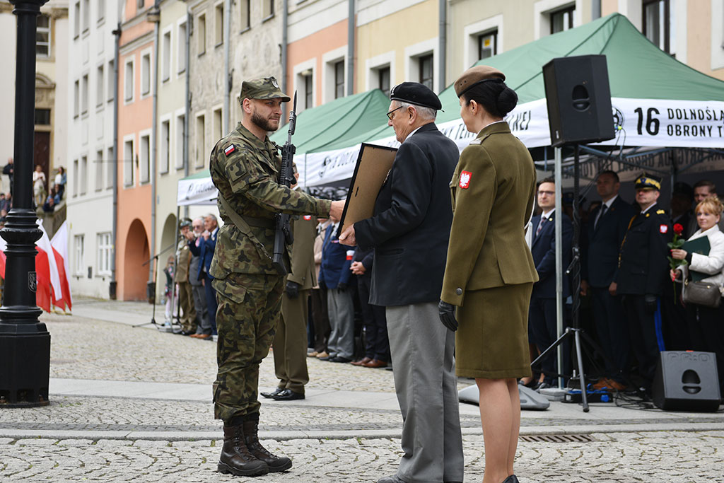 Terytorialsi ślubowali w centrum Legnicy