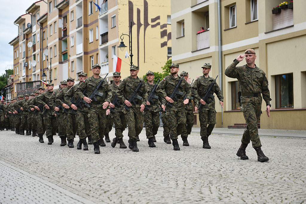 Terytorialsi ślubowali w centrum Legnicy