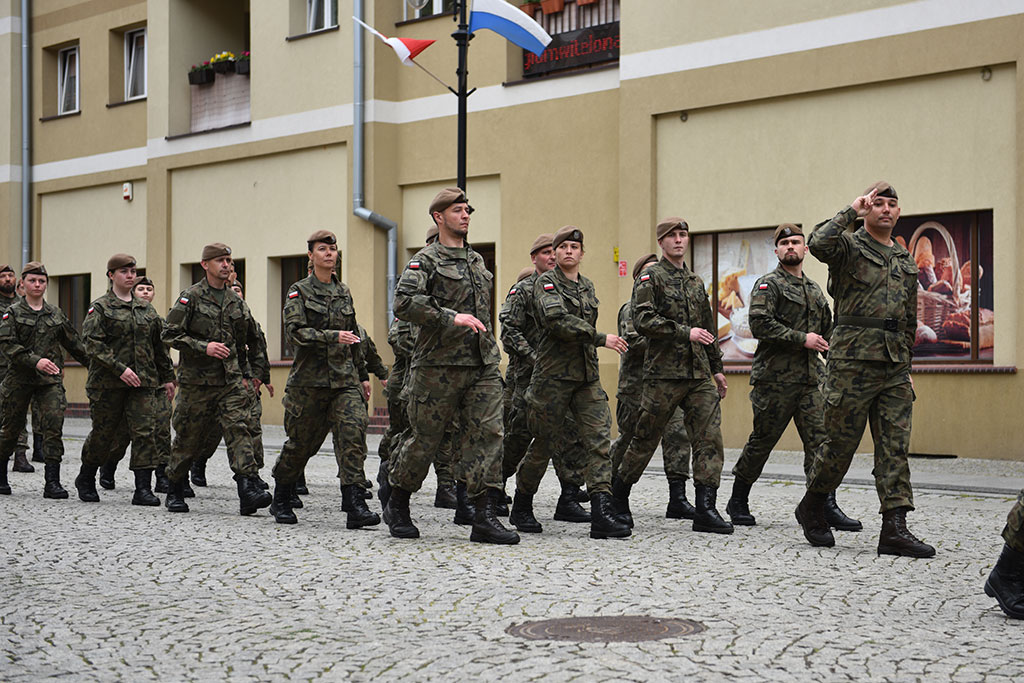 Terytorialsi ślubowali w centrum Legnicy