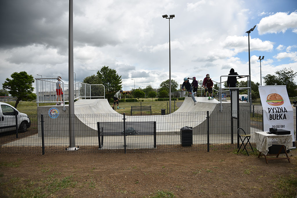 Mistrzostwa Legnicy na Skateparku. Patrzcie i podziwiajcie