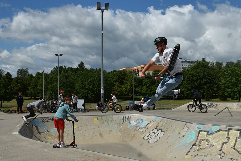 Mistrzostwa Legnicy na Skateparku. Patrzcie i podziwiajcie