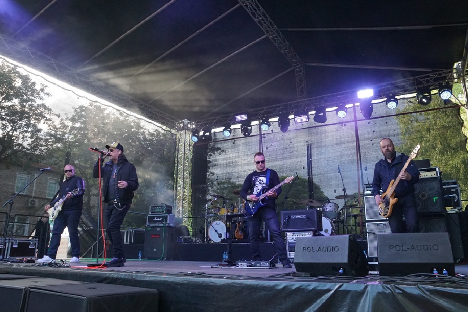 Kunice bawiły się z Kobranocką, Różami Europy i Kuśką Brothers