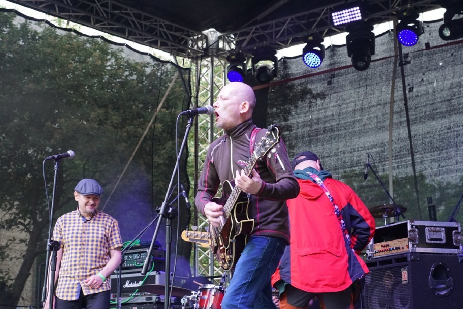 Kunice bawiły się z Kobranocką, Różami Europy i Kuśką Brothers