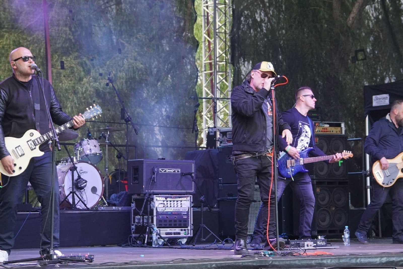 Kunice bawiły się z Kobranocką, Różami Europy i Kuśką Brothers