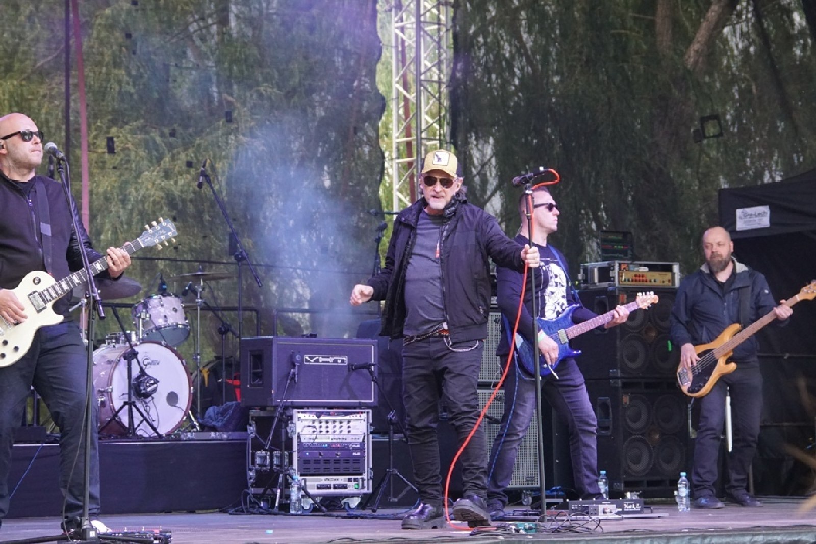Kunice bawiły się z Kobranocką, Różami Europy i Kuśką Brothers