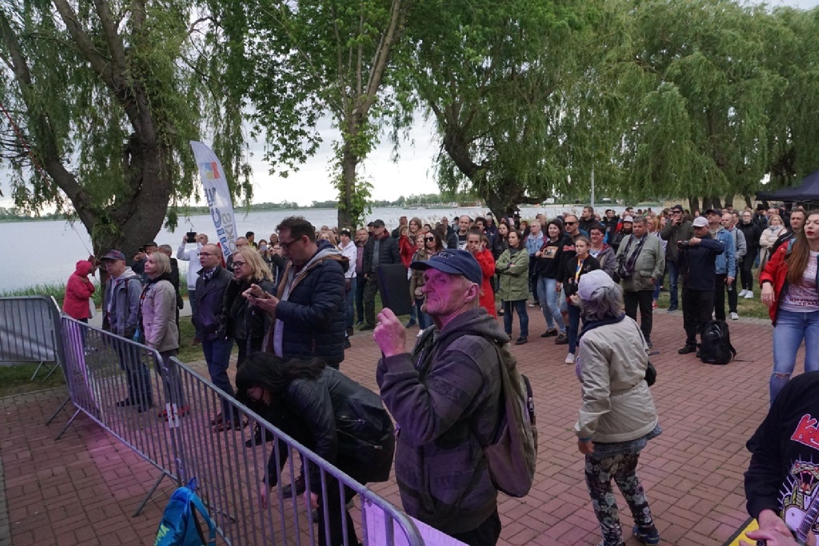 Kunice bawiły się z Kobranocką, Różami Europy i Kuśką Brothers