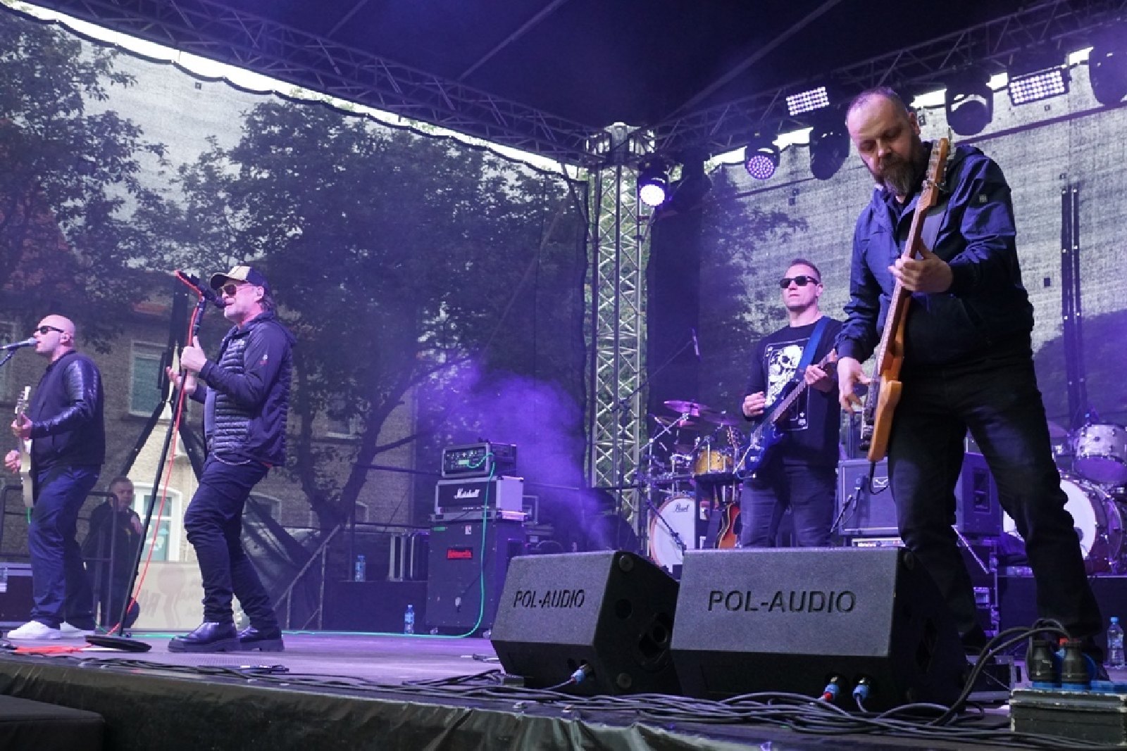 Kunice bawiły się z Kobranocką, Różami Europy i Kuśką Brothers